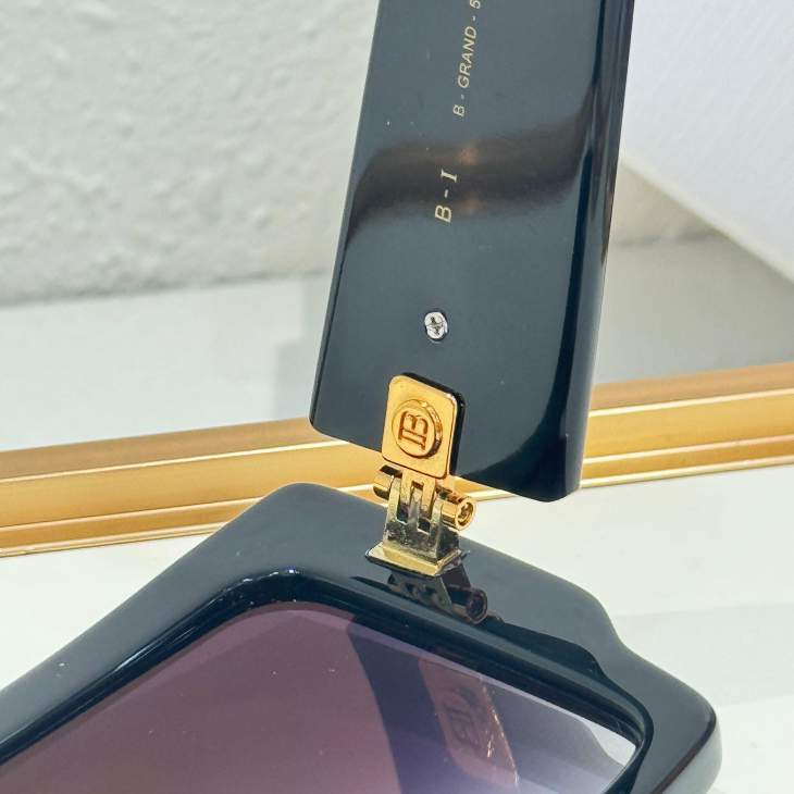 Picture of Balmain Sunglasses _SKUfw80238537fw